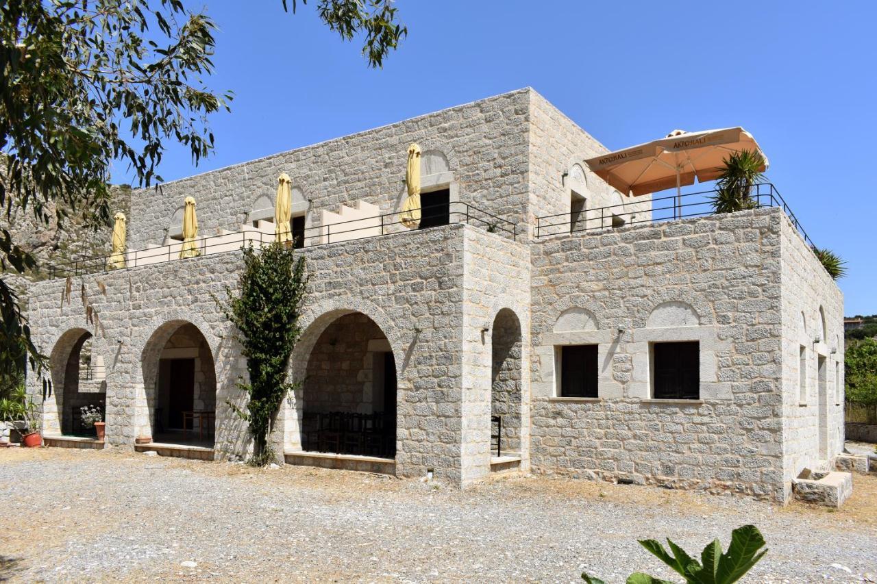 Akroyiali Apartments Gerolimenas Exterior photo