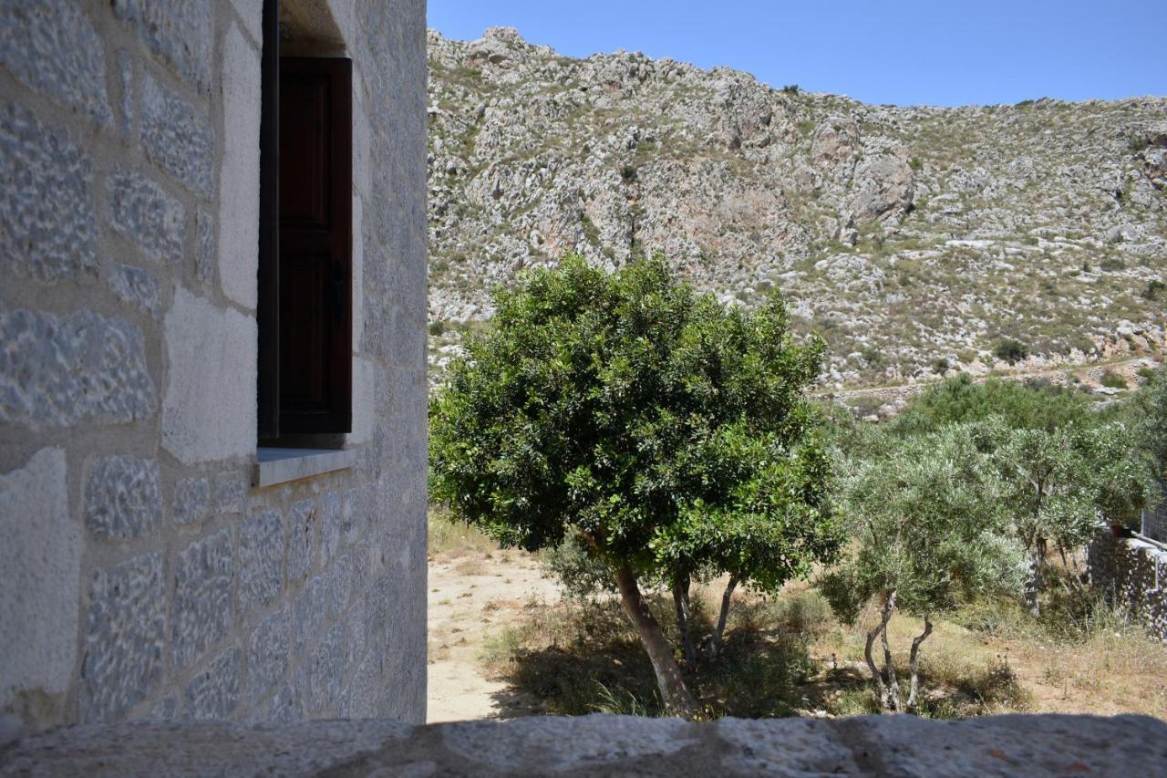 Akroyiali Apartments Gerolimenas Exterior photo