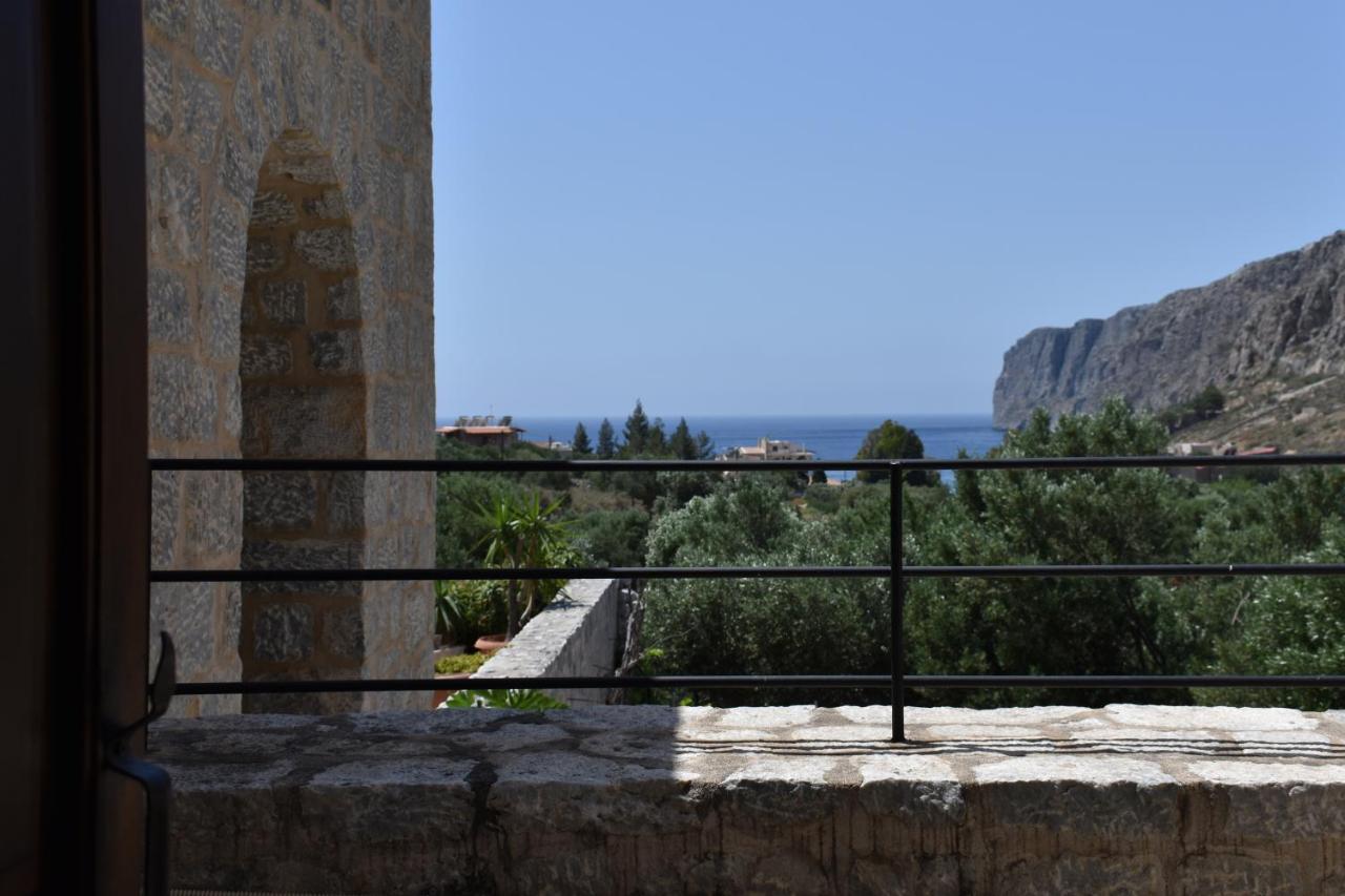 Akroyiali Apartments Gerolimenas Exterior photo