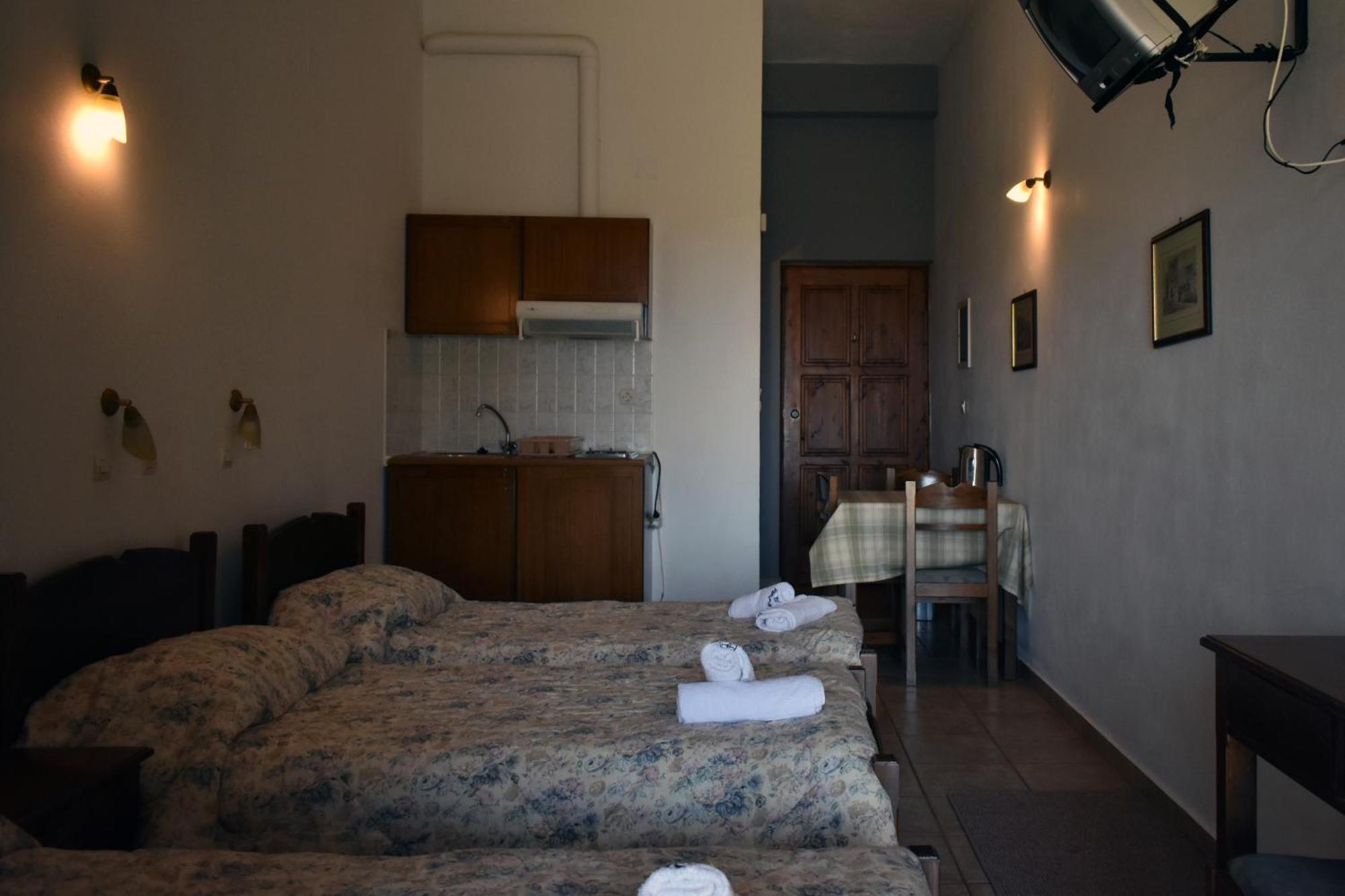 Akroyiali Apartments Gerolimenas Room photo